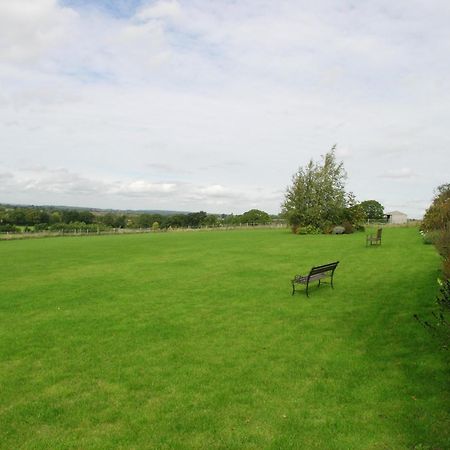 Abbotts Ball Farm Potterne Esterno foto